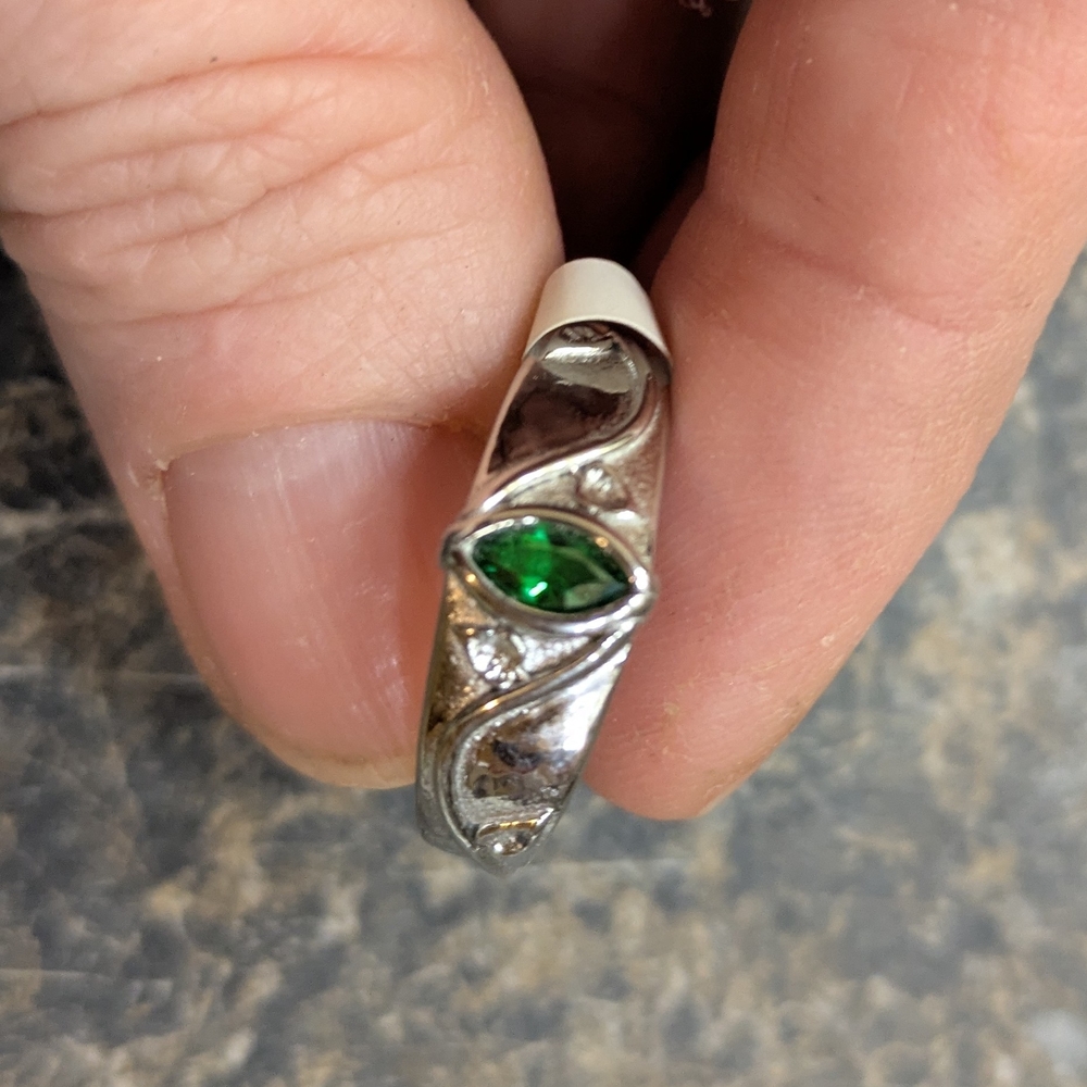 Stunning Silver Rings (2 Total)  with Emerald & Amethyst Size 10 💍💍💍